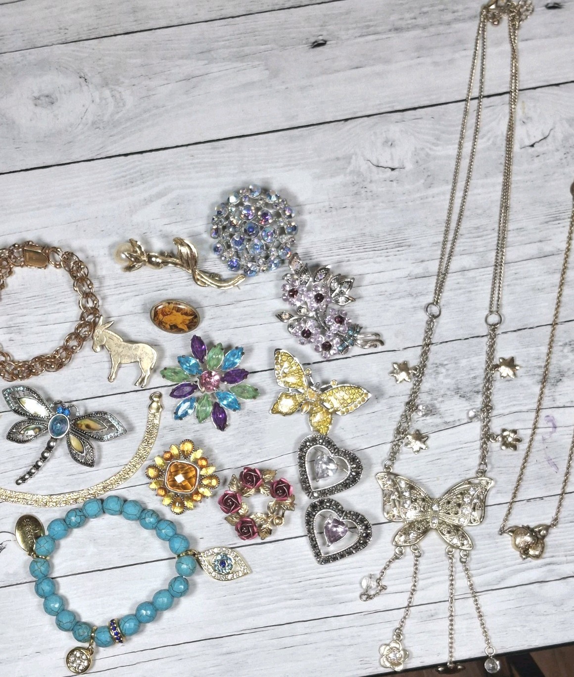 Lot Of 17 Pieces Of Costume Jewelry Evil Eye Dragonfly Brooches Butterfly Heart