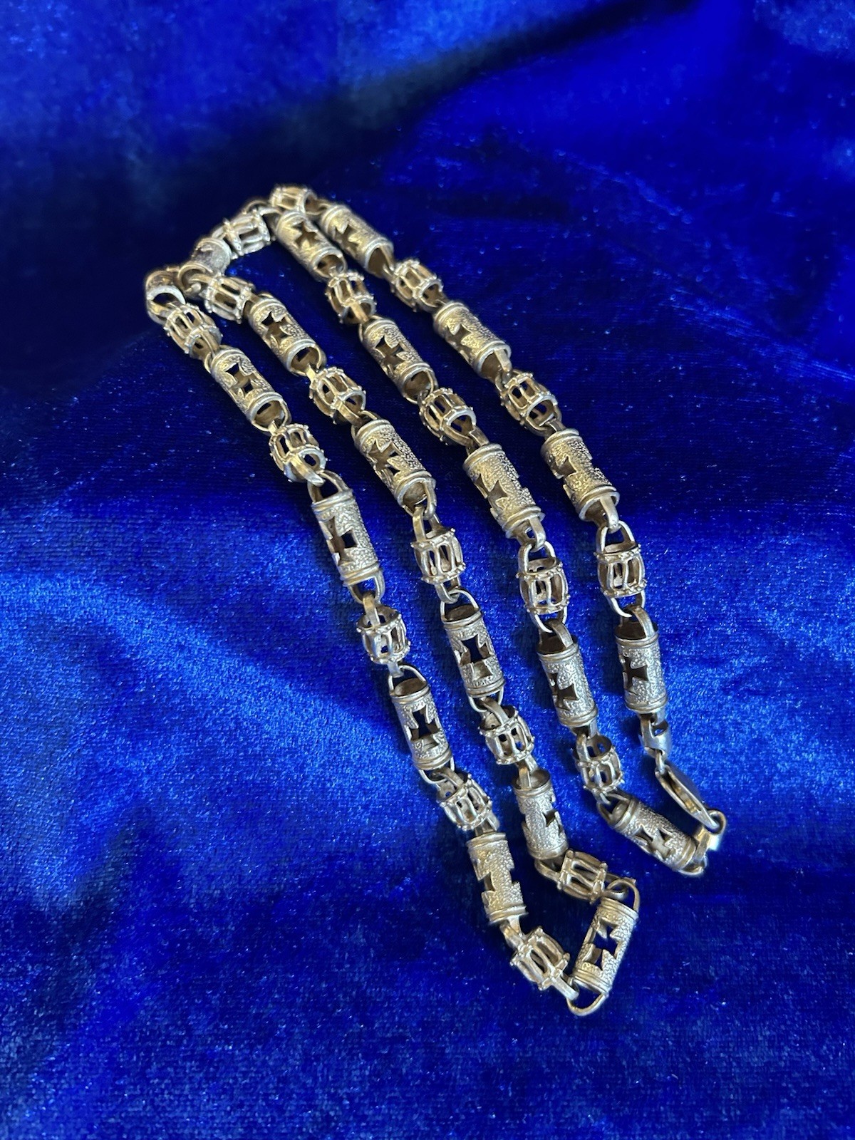 Vintage Sterling Roman Cross Shield &Columns Barrel Bead Handmade Necklace Nice!