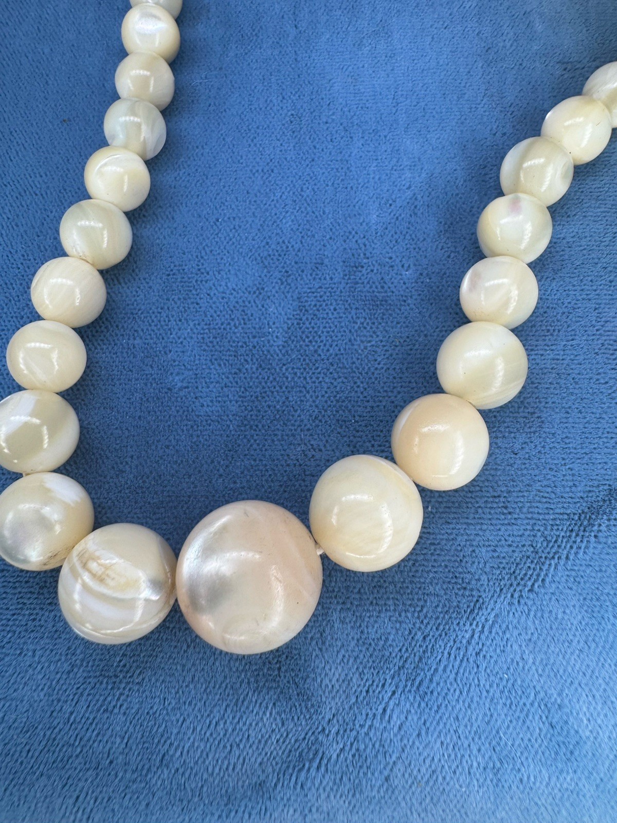 Antique Natural Mother of Pearl Graduated Bead 30” Necklace Hidden Barrel Clasp