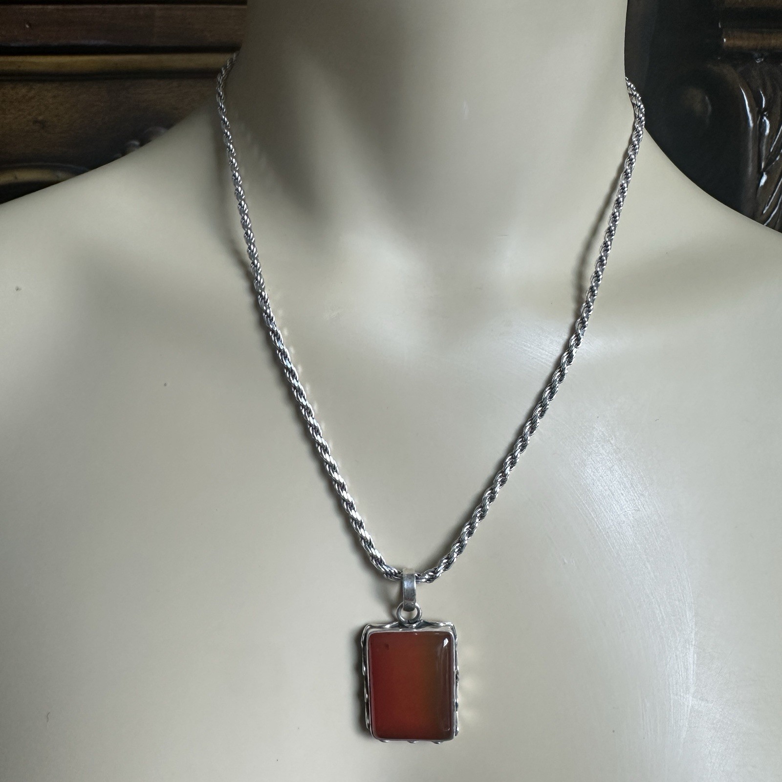 VTG Artisan Pendant Necklace 19 Inch Red Orange Carnelian Agate Sterling 20.8g