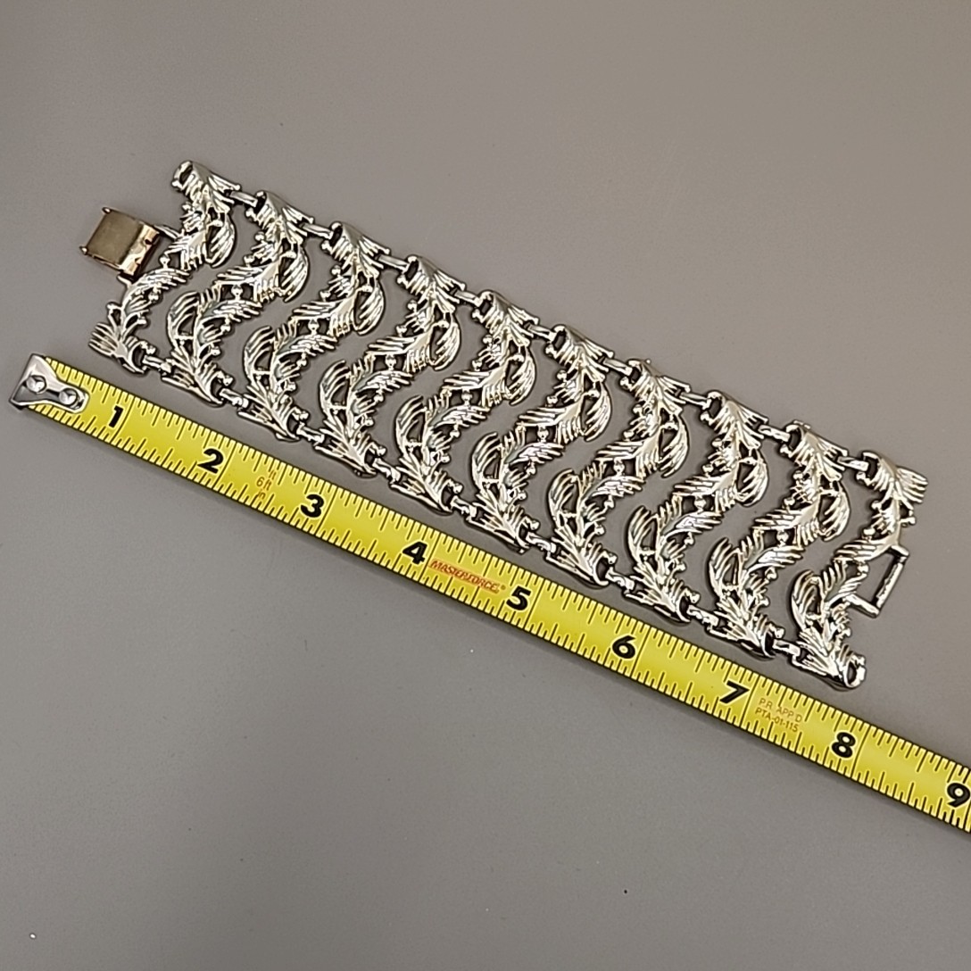 Vintage Charel Wide Bracelet Openwork Leaf Bar Link Gold Tone 7″