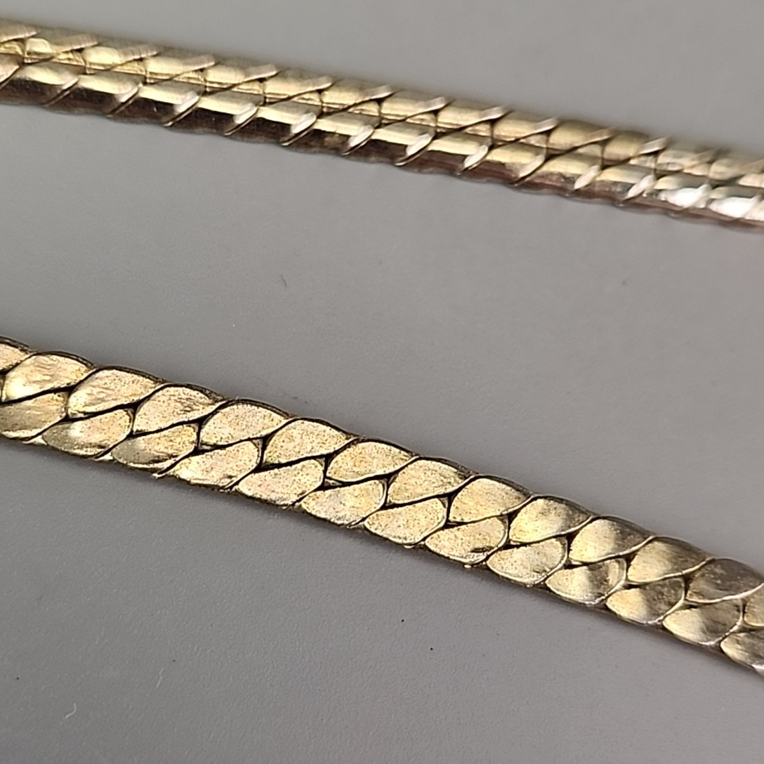 Vintage Chain Tassel Necklace Herringbone Gold Tone Floating Buckle Pendant 15.5