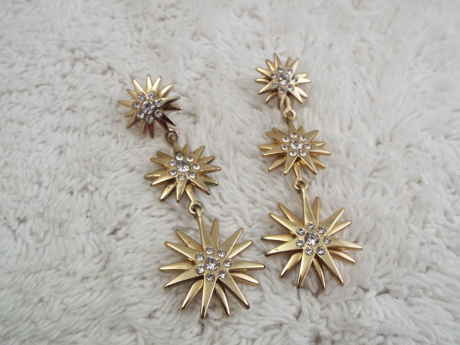Goldtone Rhinestone Starburst Pierced Earrings (C6)
