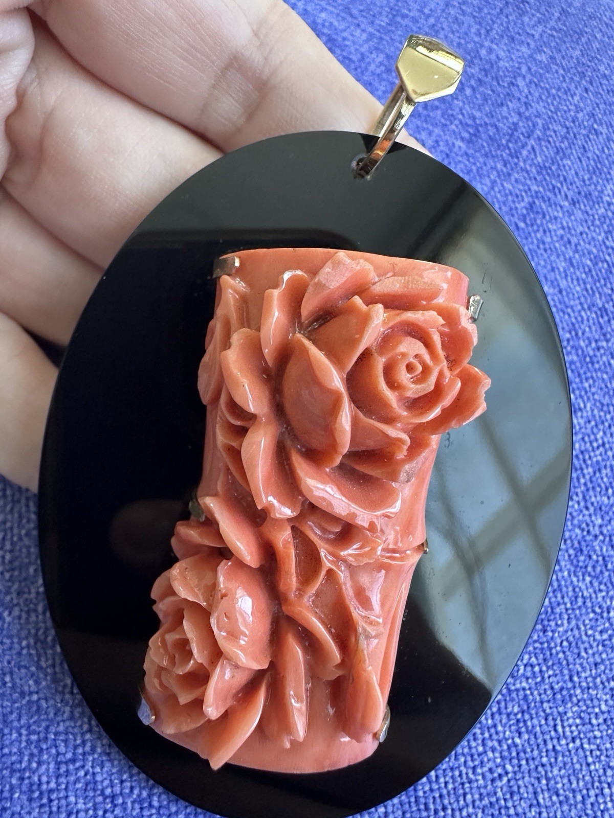 Vintage Natural Coral Carved Rose Pendant Black Onyx Estate Jewelry