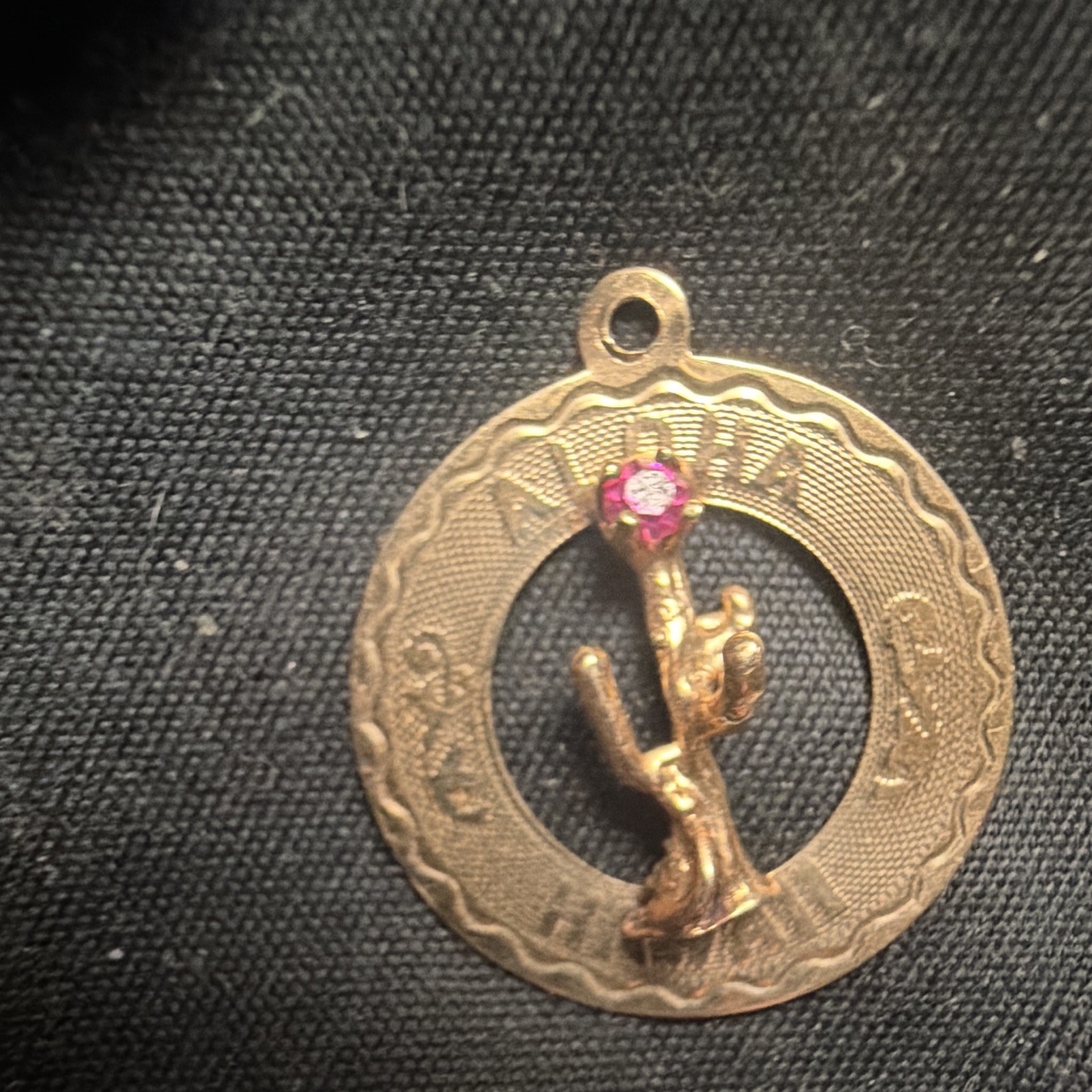 14K Round Gold Engraved Pendant Charm Hawaii Design w/ Round Pink Stone.