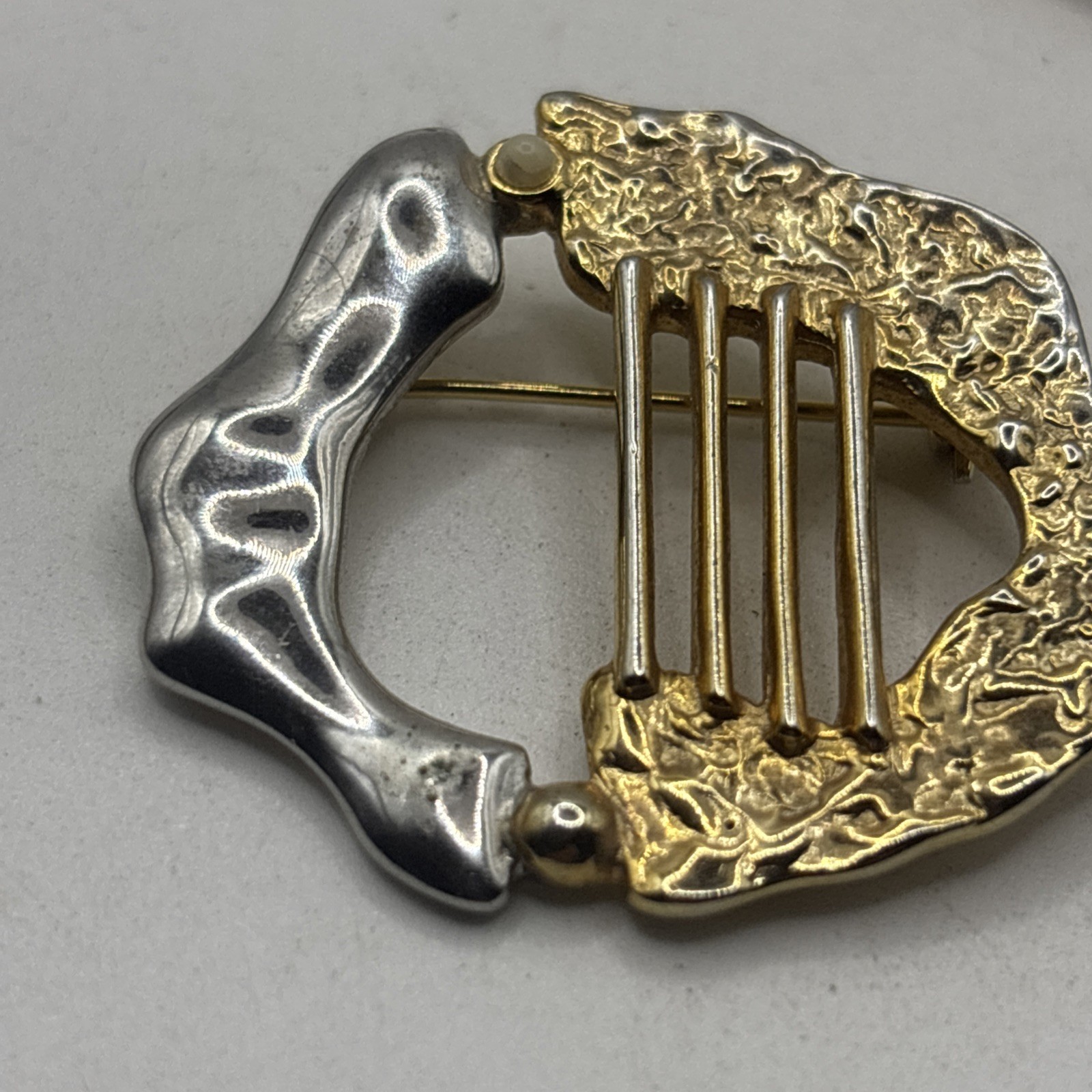 Rachel Gera Signed 1984 Israel Gold / Silver Tone Brooch Pin