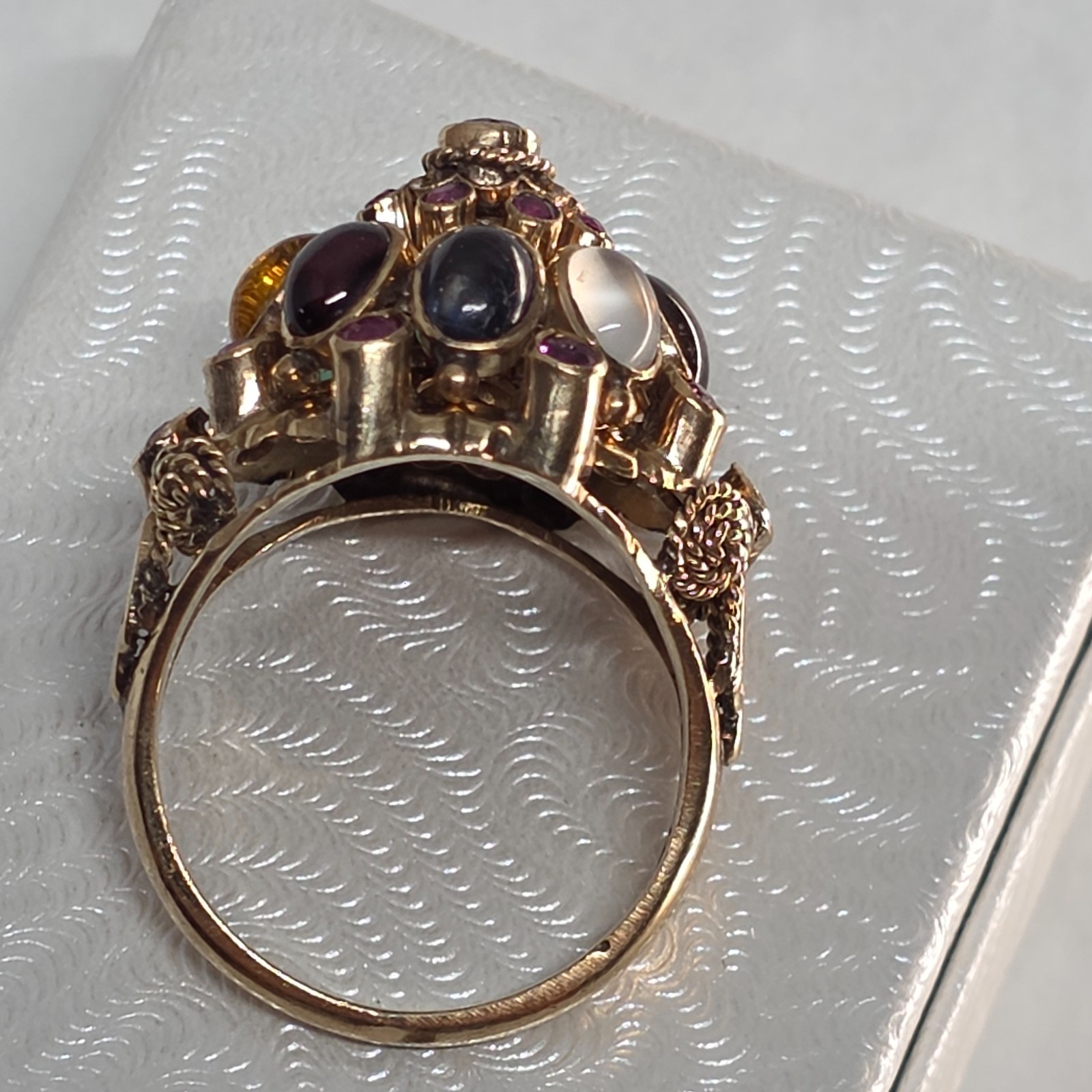 Vintage Thai Princess Harem Ring 18K Gold Multi Gem Cabochon 6.8g Sz 7.75
