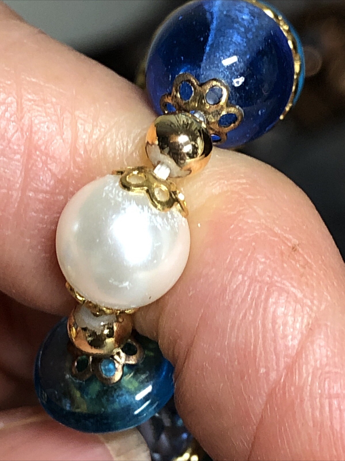 20. DAndre Venezia Gold tone Spacer Pearl Blue Yellow Glass bead Necklace 28″