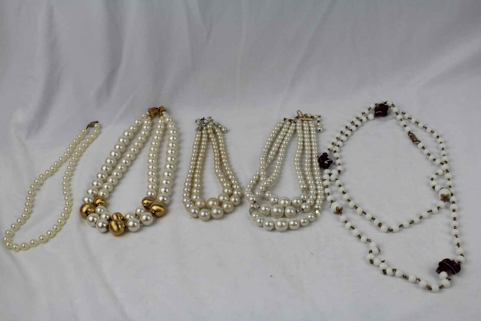 Lot Of 21 Costume Jewelry Necklaces
