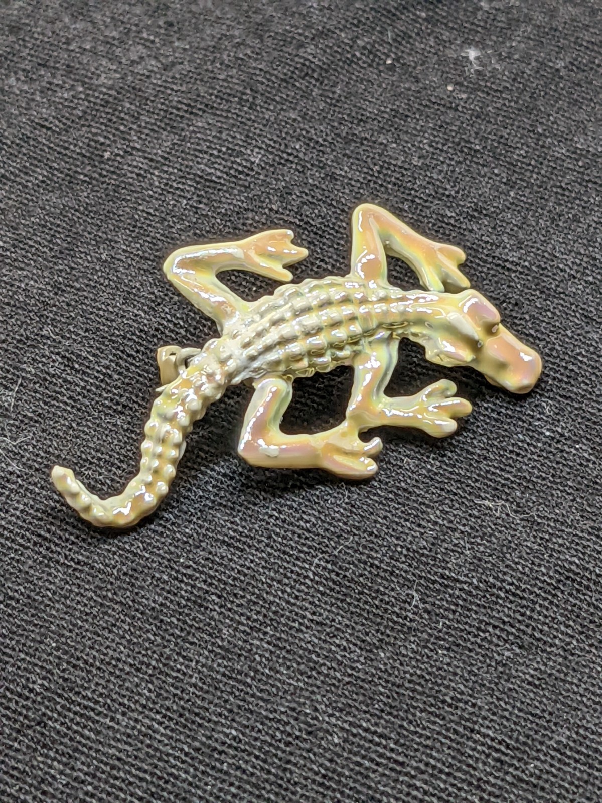 Vintage Alligator Brooch Iridescent Ivory Enamel Crocodile Reptile Lizard Pin