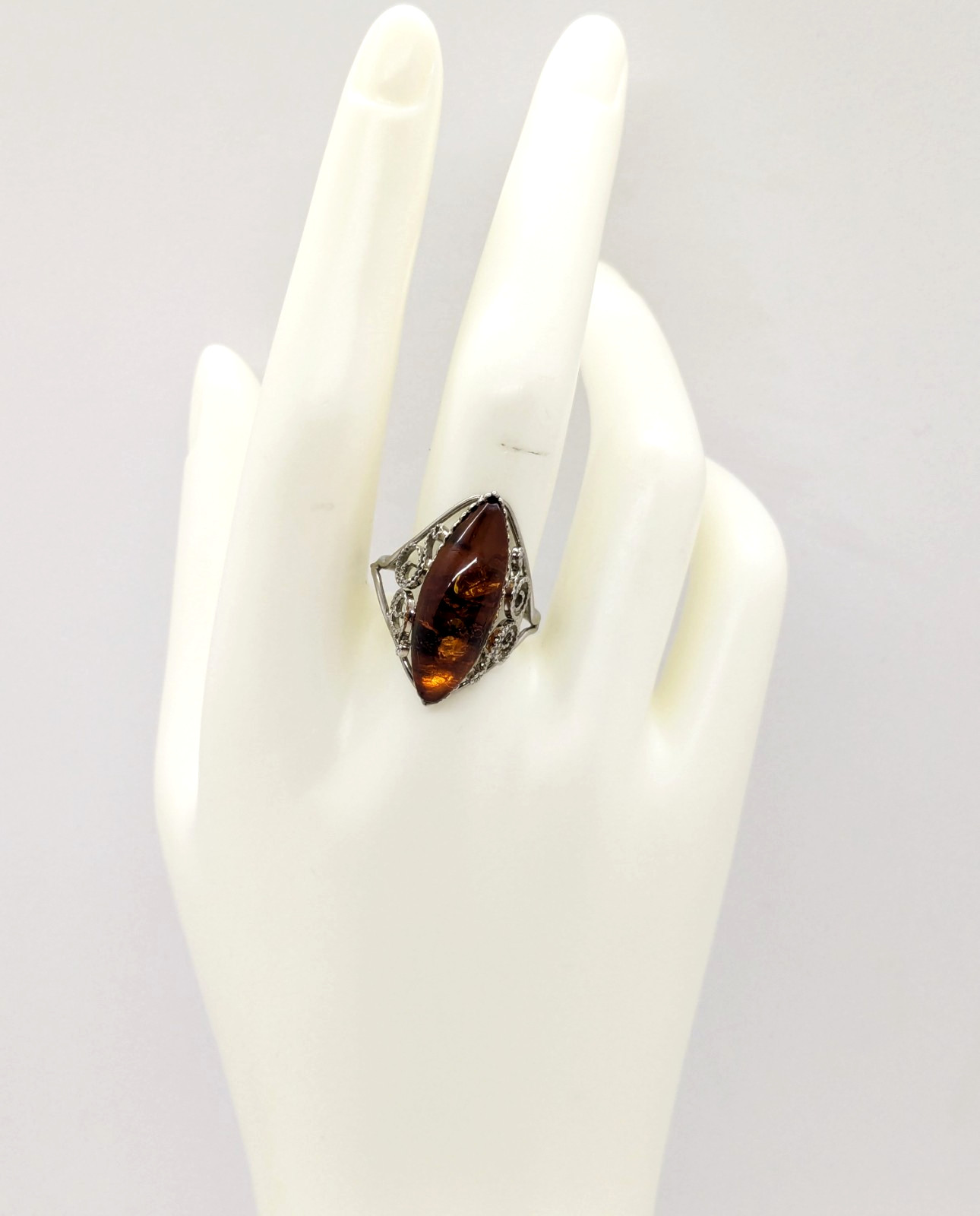 Vintage Elegant Soviet RING with Bright Natural Amber -size: 9.5US (19.5mm) #121