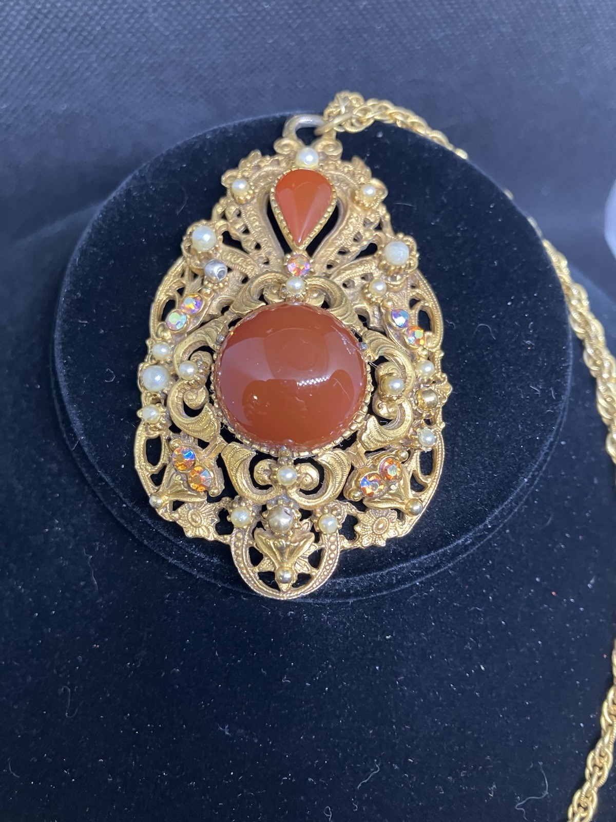 BEAUTIFUL FLORENZA GOLDTONE CARNELIAN & RHINESTONES & PEARLS PENDANT NECKLACE
