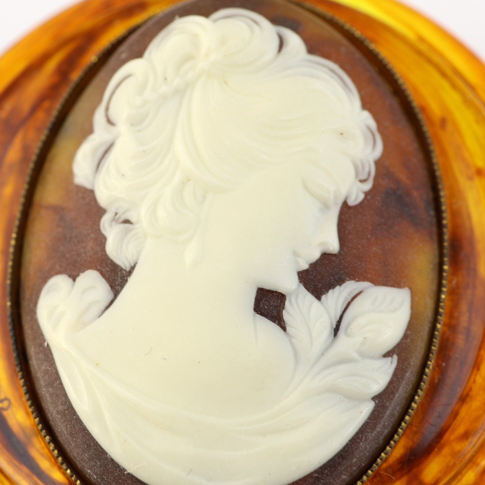 Vintage Amber Celluloid Faux Tortoise Cameo Pendant Women Floral Round Oval 59mm