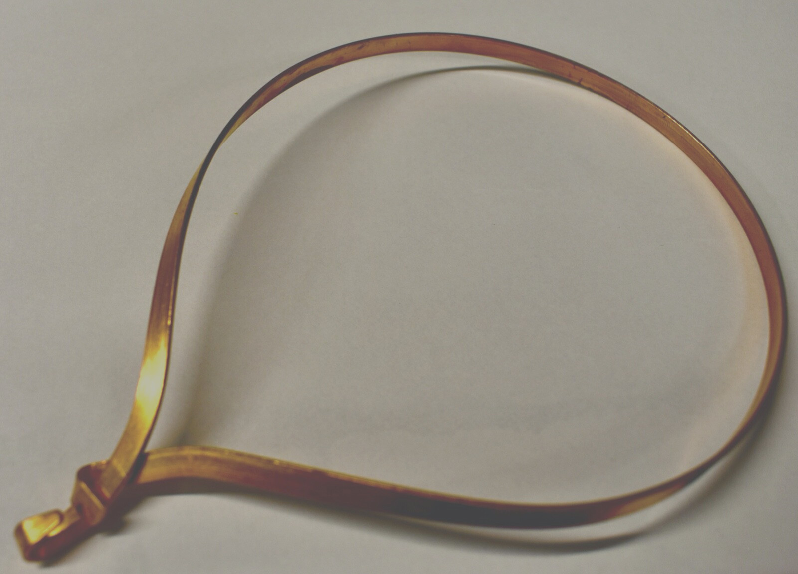 AWESOME FLAT COPPER OR BRASS METAL CHOKER. NECKLACE NECK WIRE PENDANT HOOK