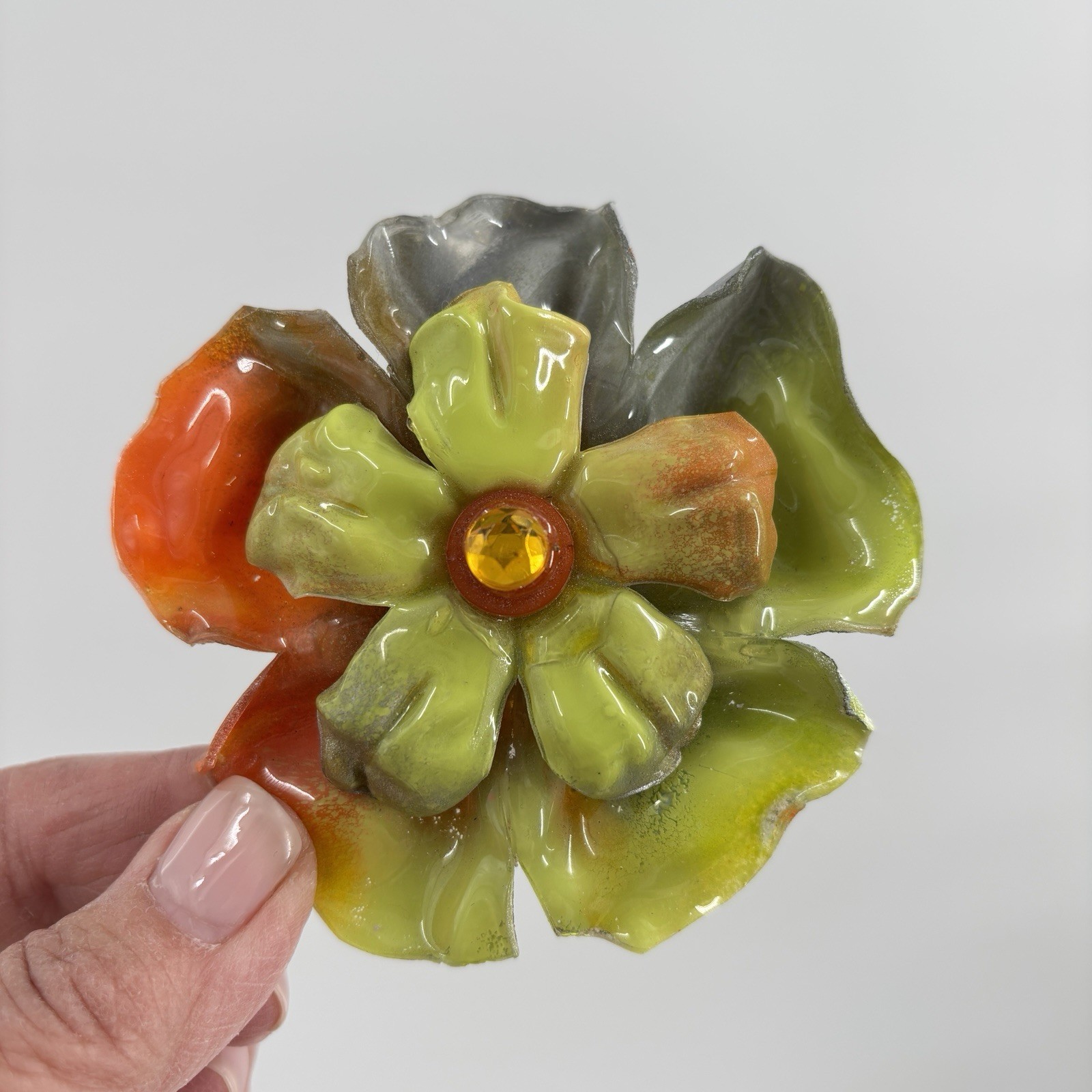 Vtg Lucite Acrylic Flower Brooch XL Pop Art Mod Translucent Statement Pin