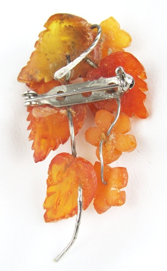 Vintage Honey Butterscotch Carved Flowers & Leaves Amber with Inclusions Brooch