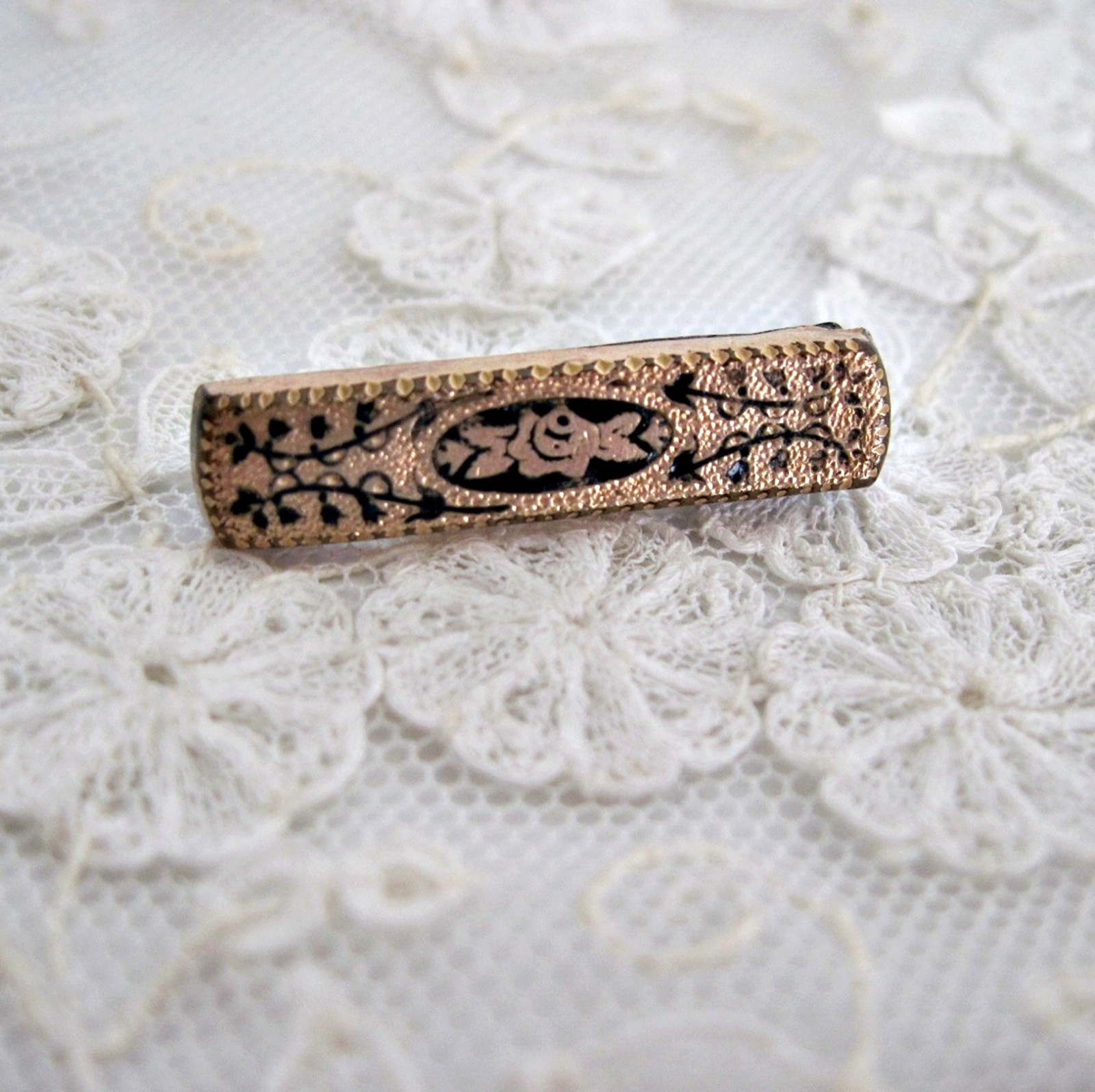 Antique Victorian Taille d’Epargne Black Enamel Rolled Gold Bar Pin Brooch READ