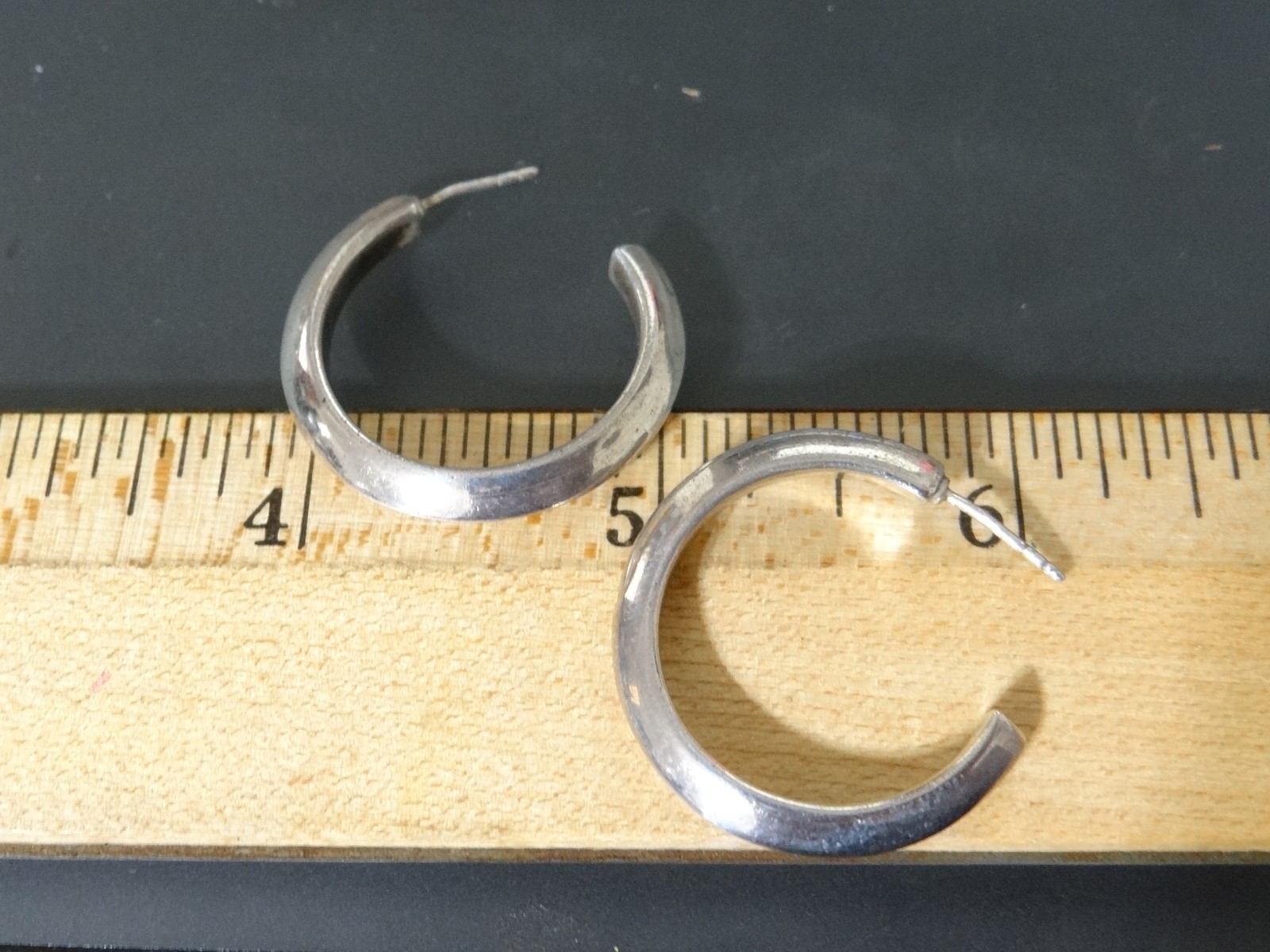 vintage 925 Sterling Silver Hoop Earrings puffy style 1″ wide 4g