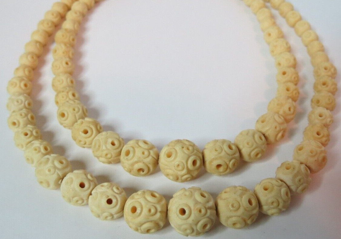 VINTAGE BONE BEADED DOUBLE ETCHED CURVED CHOKER NECKLACE 14 1/2″ LONG….