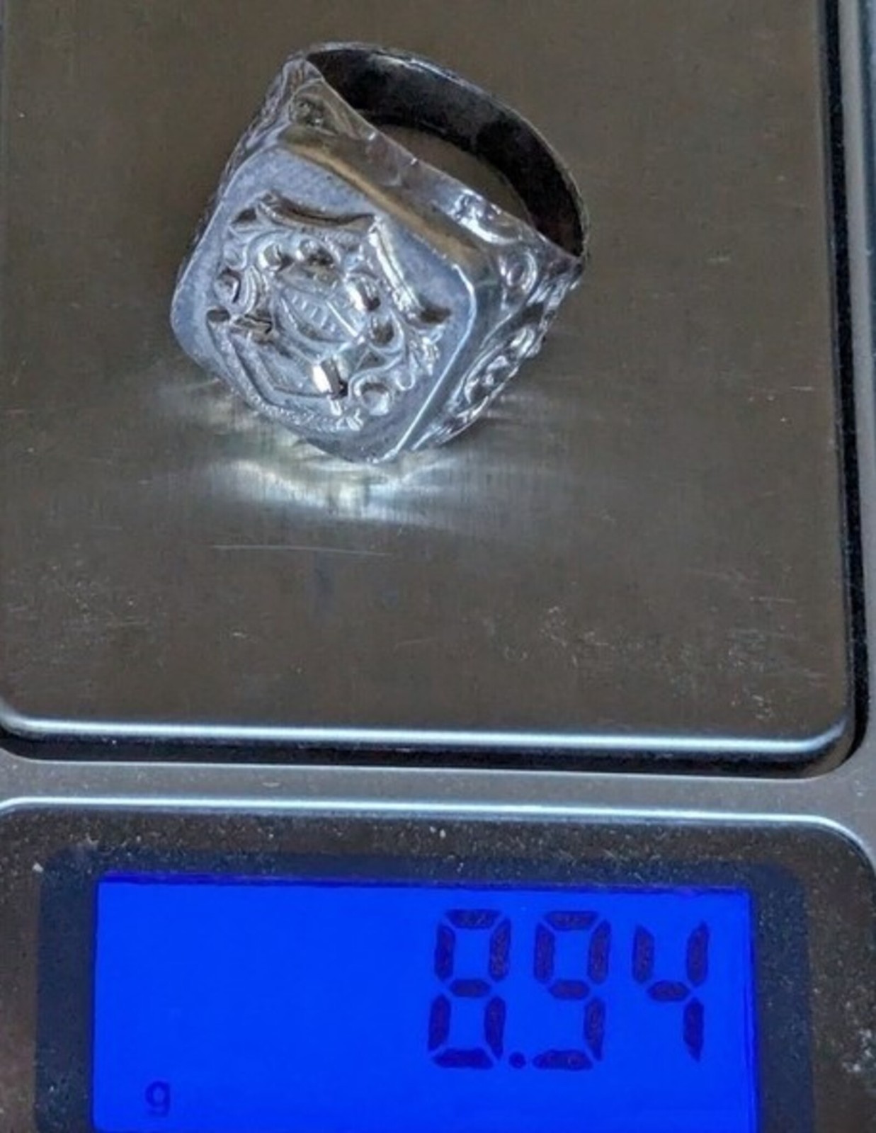 Vintage men’s signet ring sterling silver 925 Size 9.5 Weight 8.94 g. Knight.