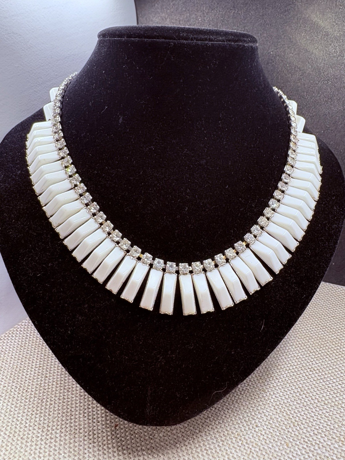 VINTAGE Kramer of New York WHITE MILK GLASS And Clear Rhinestones NECKLACE