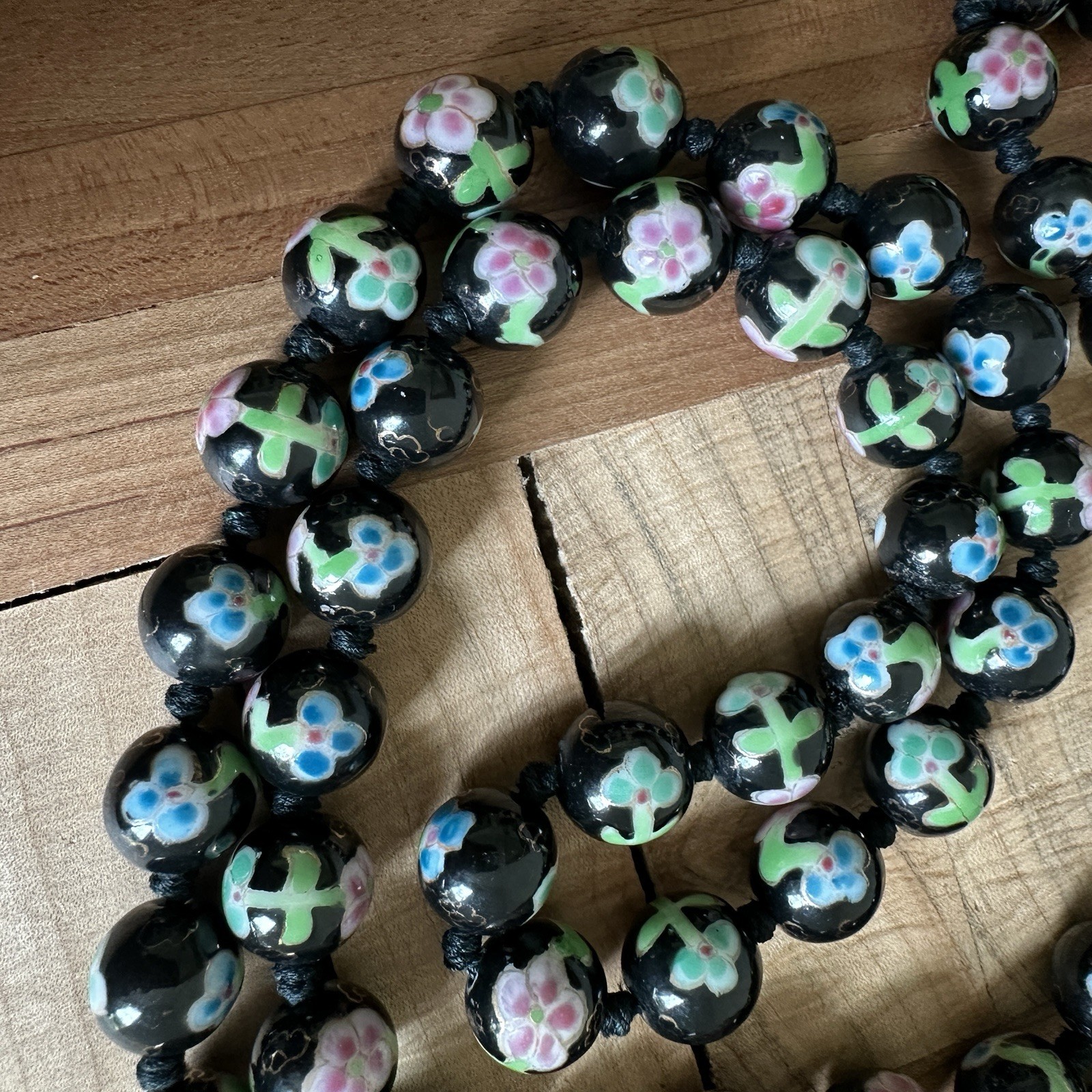 VTG Chinese Porcelain Beaded Necklace 26 Inch Black Pink Flower Knotted Round