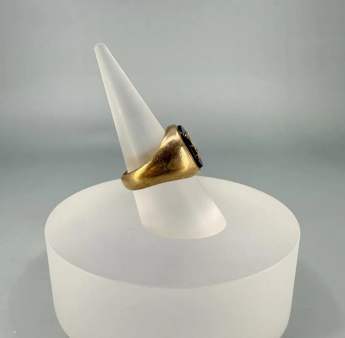 Vintage “at least 9 k” Gold, Monogrammed “K” Signet Ring – 10.5 g – Size 10.5