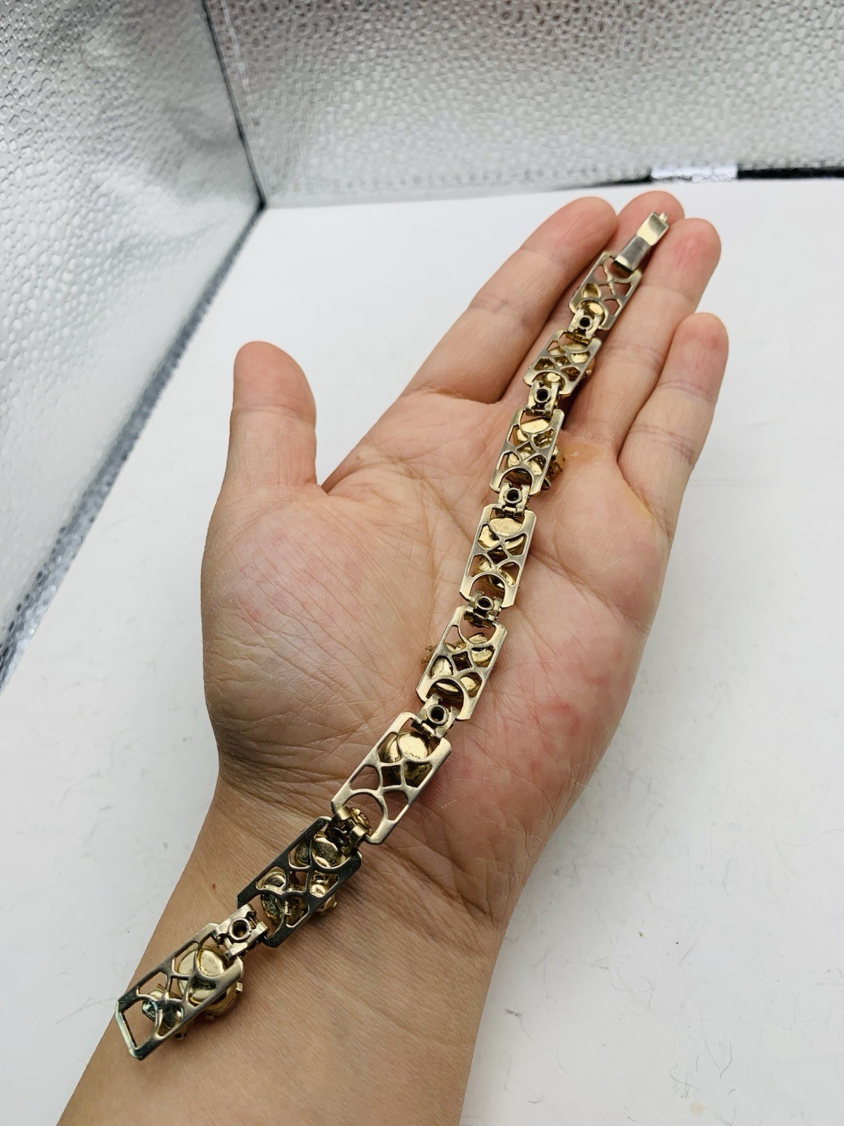 Vintage Pink Feminine Rhinestone Crystal Fancy Faux Pearl Gold Tone 7” Bracelet