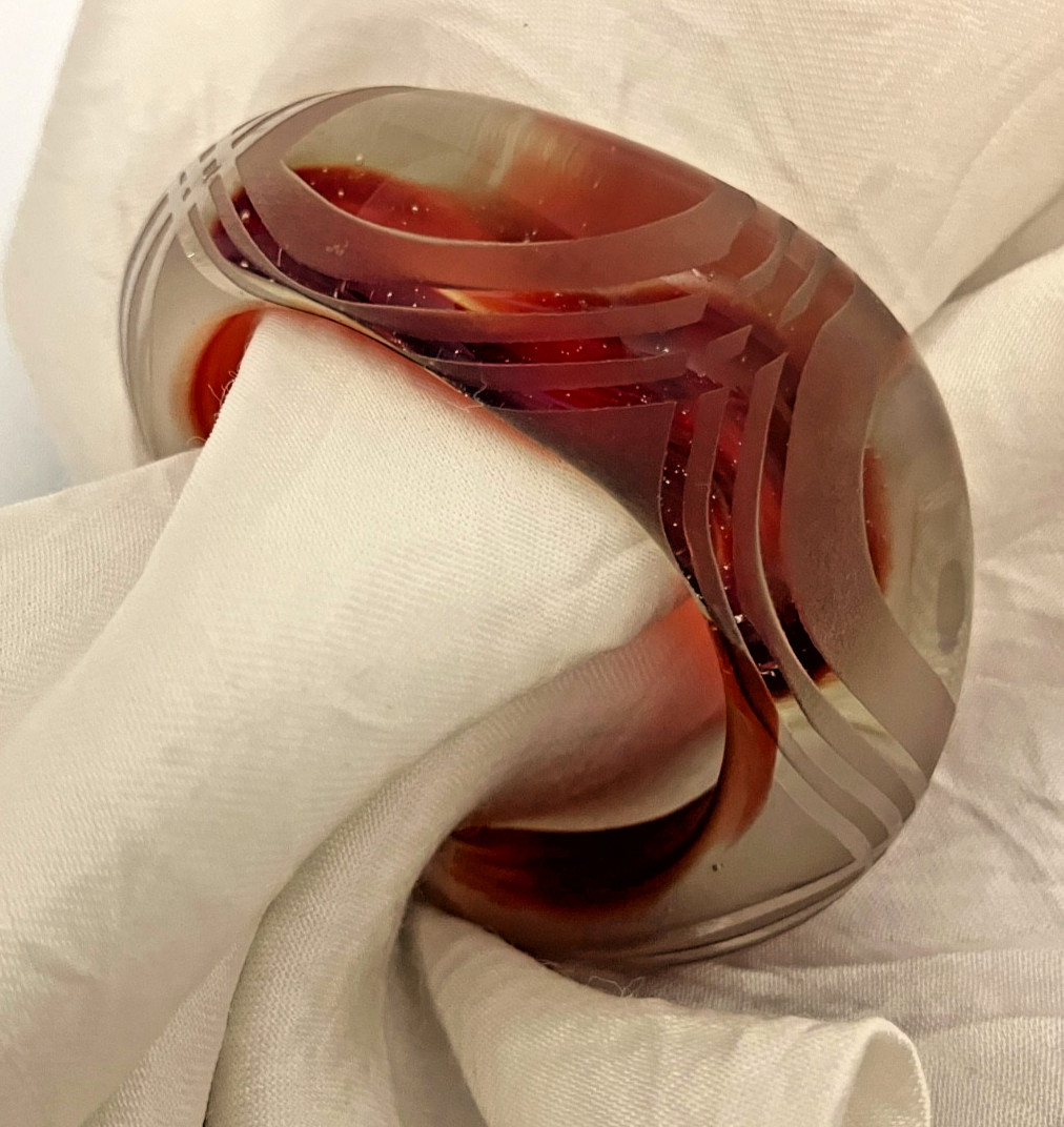 VINTAGE GLASS SWIRL CUFF BRACELET-GOLDEN BROWN DESIGN-EXTRA SMALL 5.5″