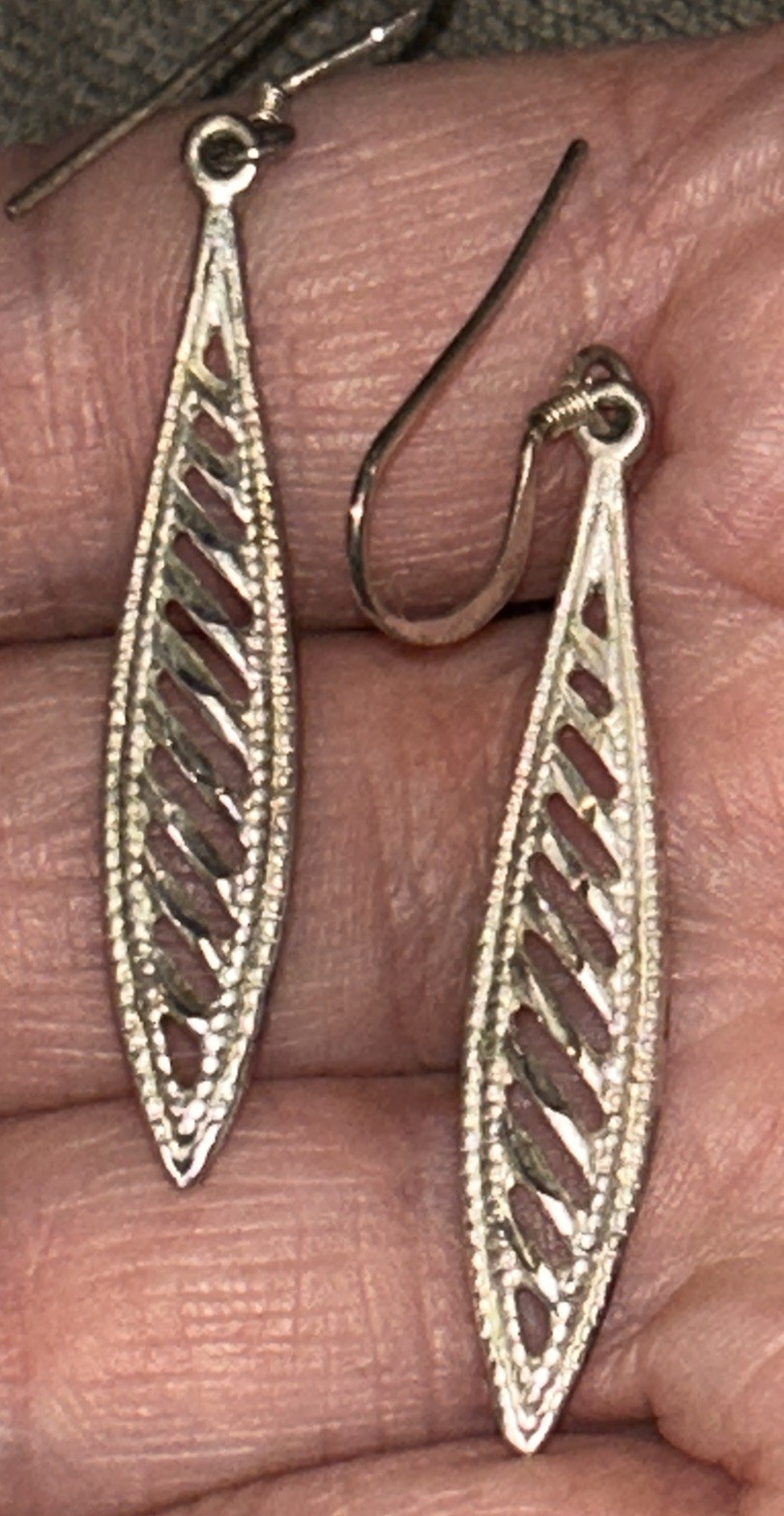 Vtg Sterling Silver Artisan Made Elongated Teardrop Openwork Dangle Earrings
