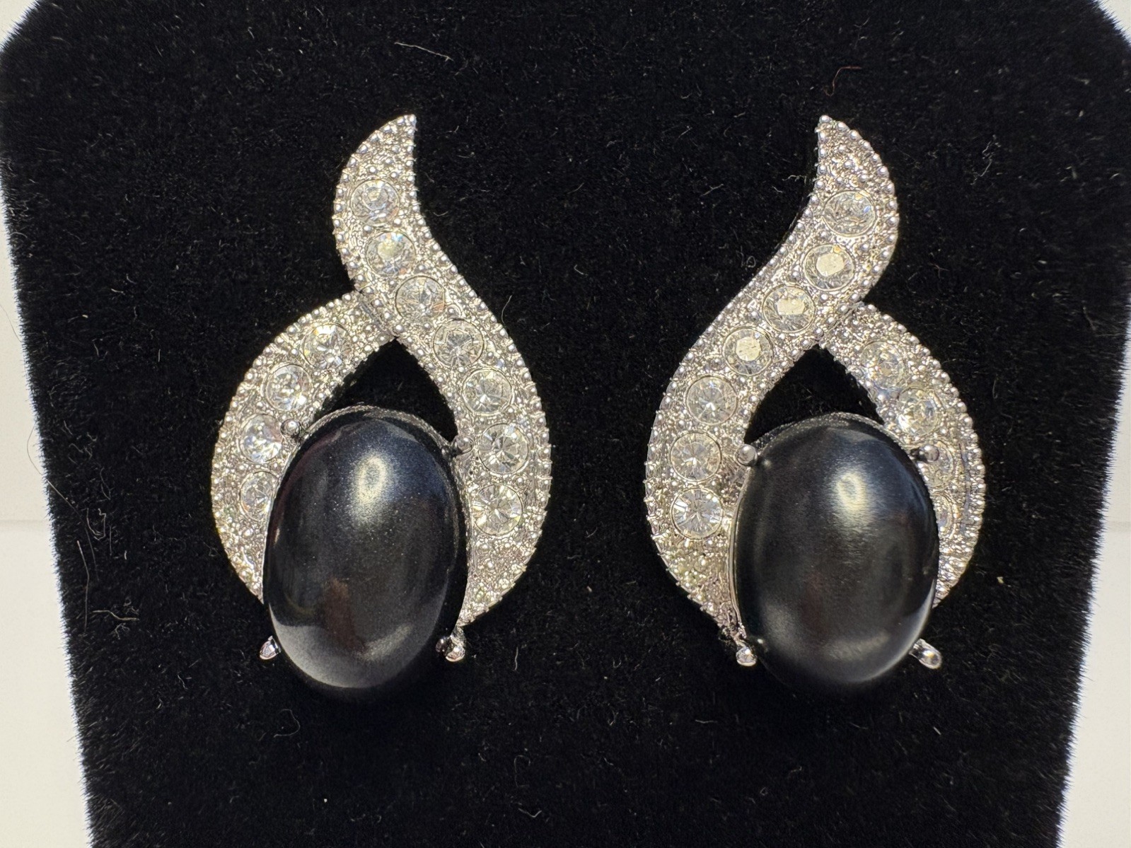 Vintage Fifth Avenue Collection Butler Crystal Rhinestone Earrings Silver Studs