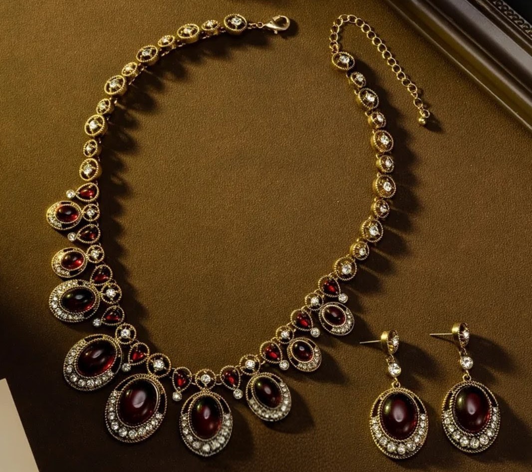 Exquisite Vintage Gemstone Royal Designs Necklace and Earrings Set
