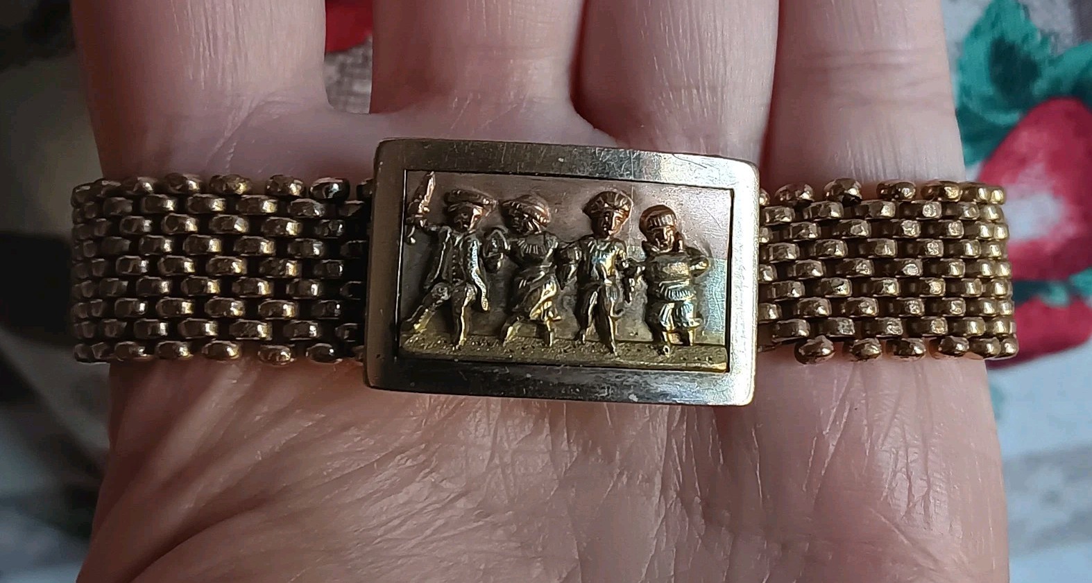 Antique *Damaged* Brass Mesh Link Bracelet Rectangle Clasp People Scene 7″