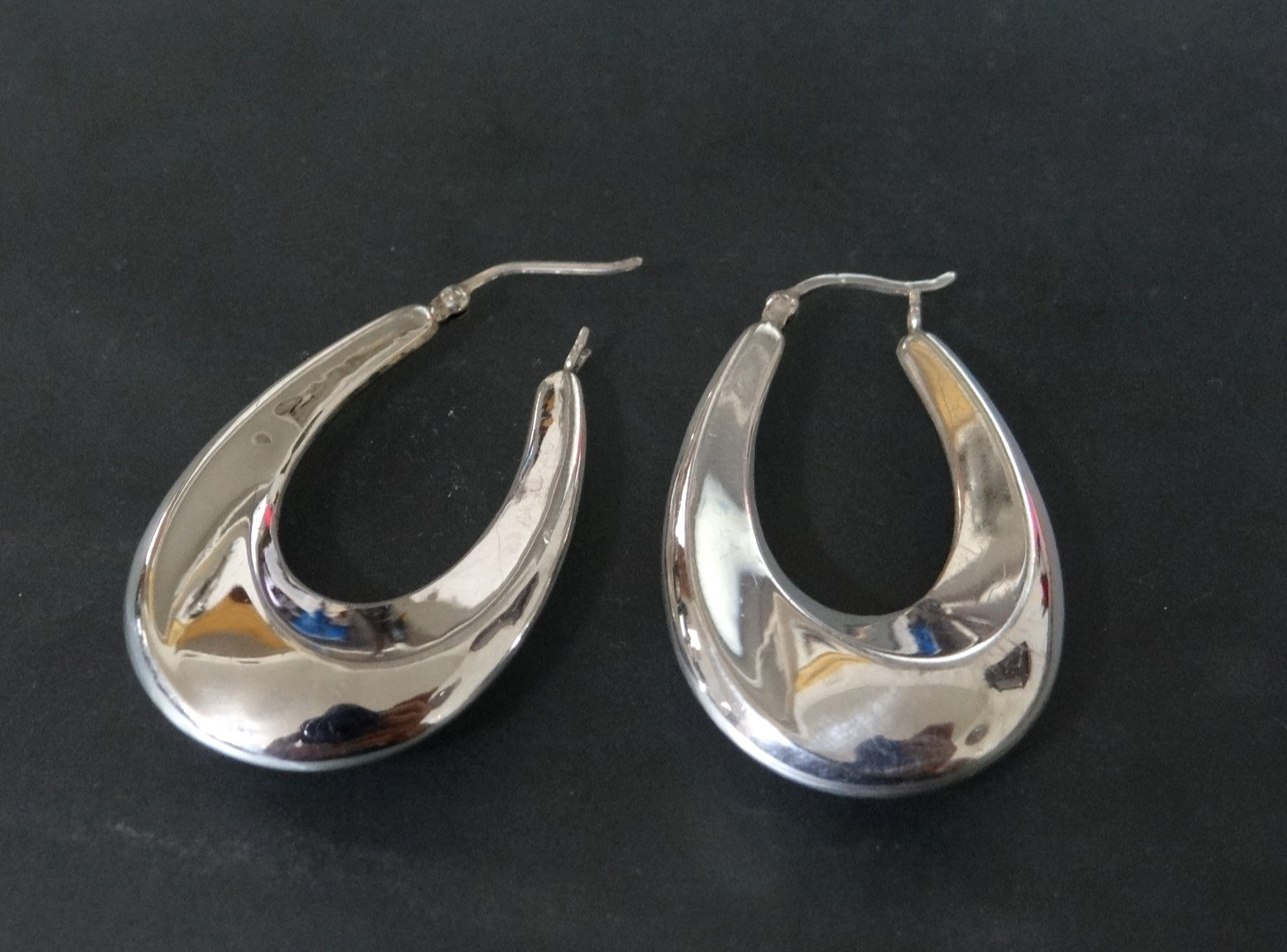 vintage 925 Sterling Silver U shape Hoop Earrings puffy style 1″ wide 5g