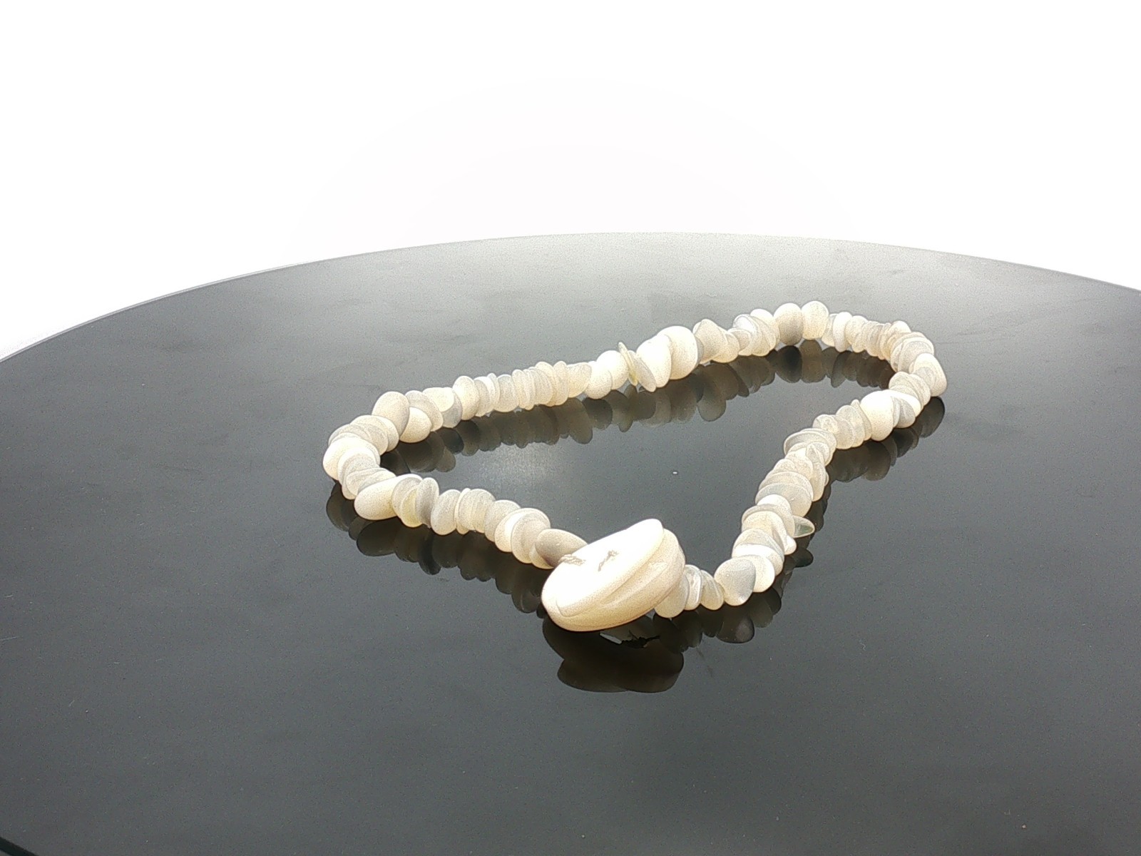 Vintage Natural Shell Necklace White Heishi Beads Boho Beach Style Jewelry 12 In
