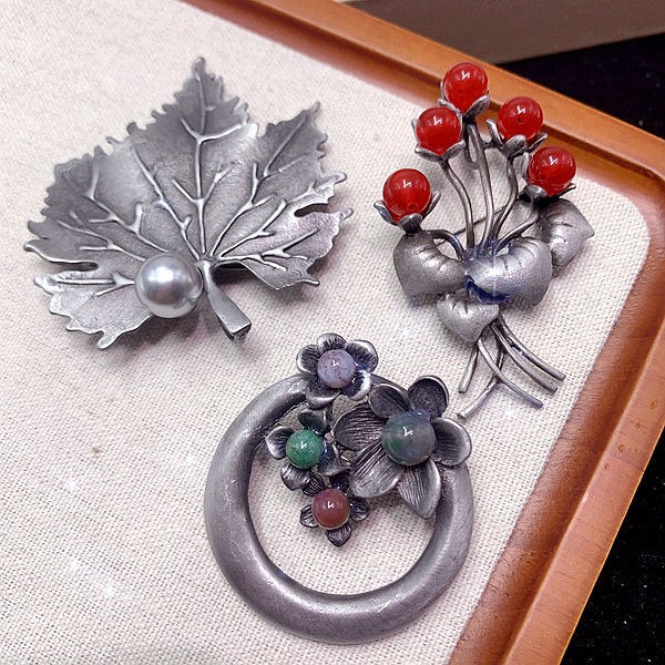 20PCS Elegant Aesthetic Mystic Brooch Random Mixed Natural Stone Jewelry Lot