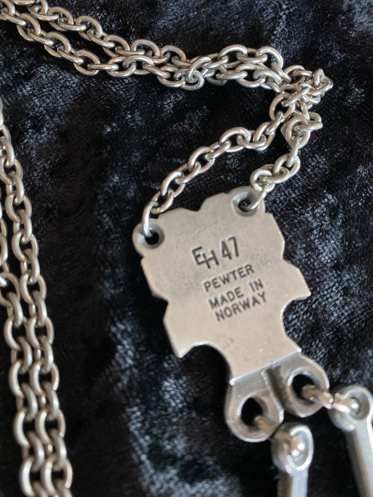 Vtg Rare EH 47 Pewter Collector Necklace W Pendant 26 In Chain 4 In Pendant
