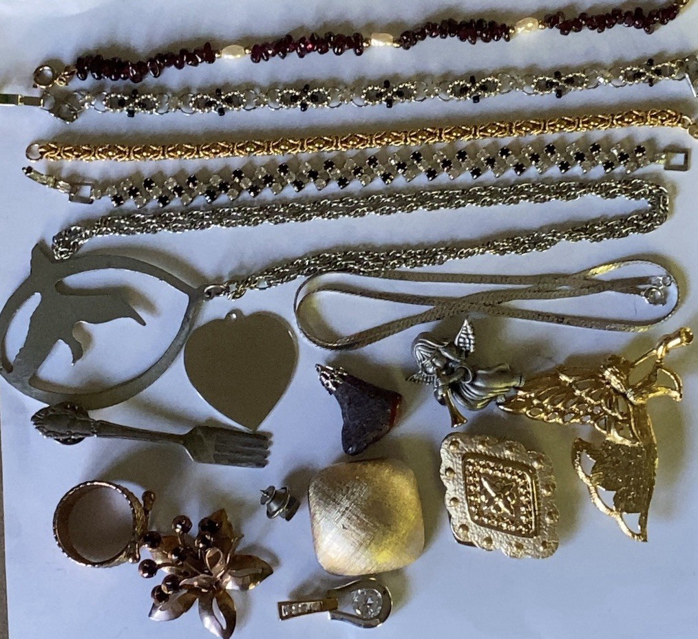 Vintage Jewelry Lot ~ Wearable ~ 16 Items ~ Bracelets Chain Brooch Pin Ring Clip