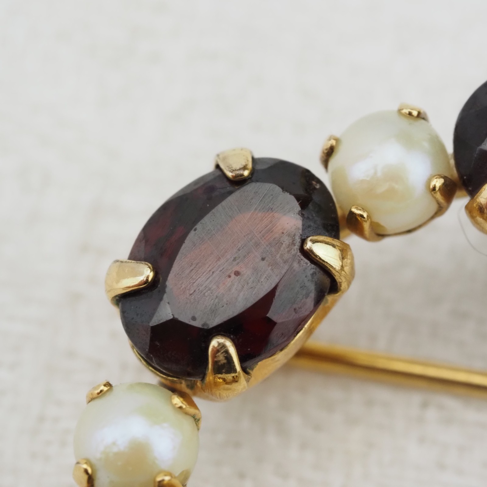 Vintage Ronci 12k Gold Filled Garnet and Pearl Round Circle Pin Brooch