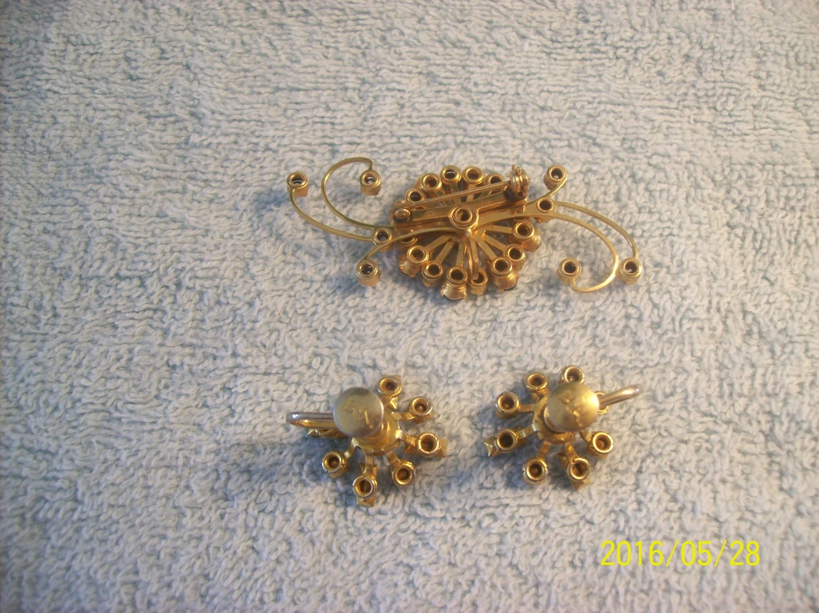 B.N. Signed Vintage Sapphire Blue Rhinestone Earring & Unsigned Brooch