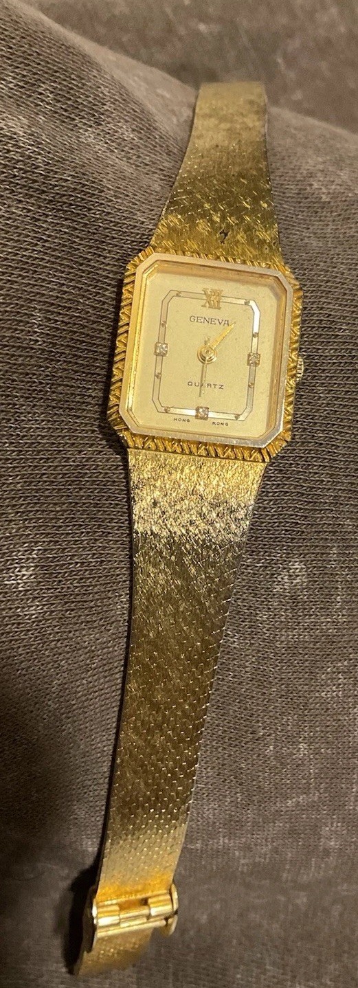 Vintage Geneva Quartz Wristwatch Gold Tone Case And Band