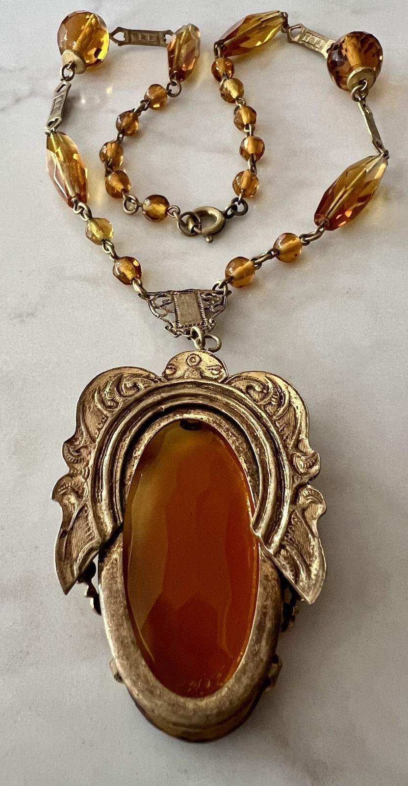 CZECH STUNNING VTG COGNAC COLOR FACETED BRASS FILIGREE ENAMELED PENDANT NECKLACE