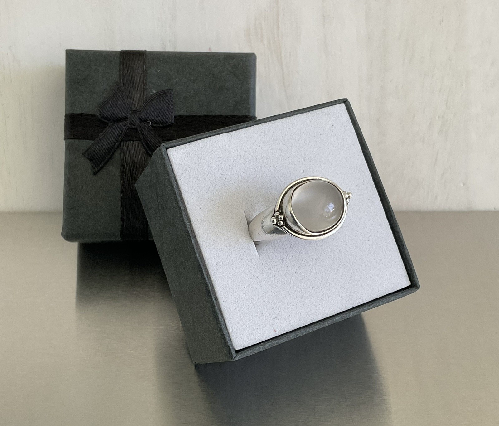 Vintage BASK Gray Moonstone Solitaire Ring Heavy 8 Grams Solid 925 Silver Size 7
