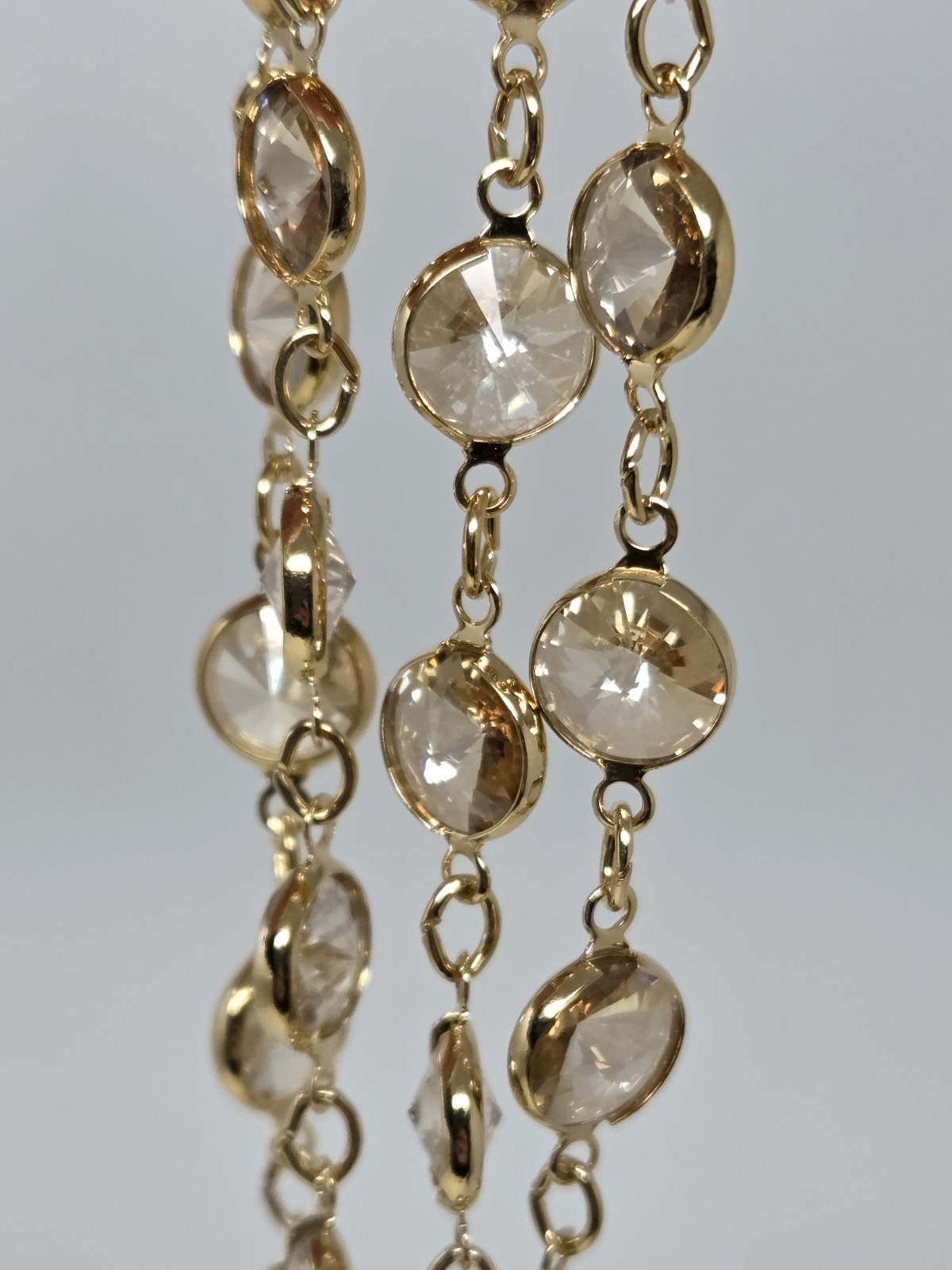 Champagne Crystal Bezel Necklace Gold Tone Vintage 17.5 Inches Sparkly!