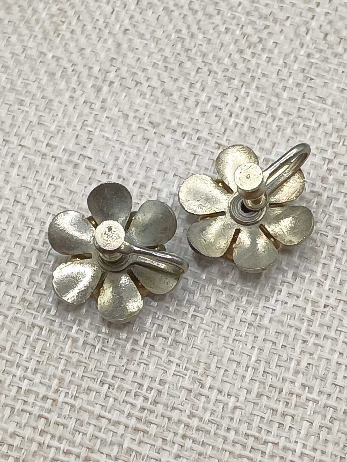Vintage Blue Flower Earrings Guilloche Enamel Rhinestone .75″ Screw Back