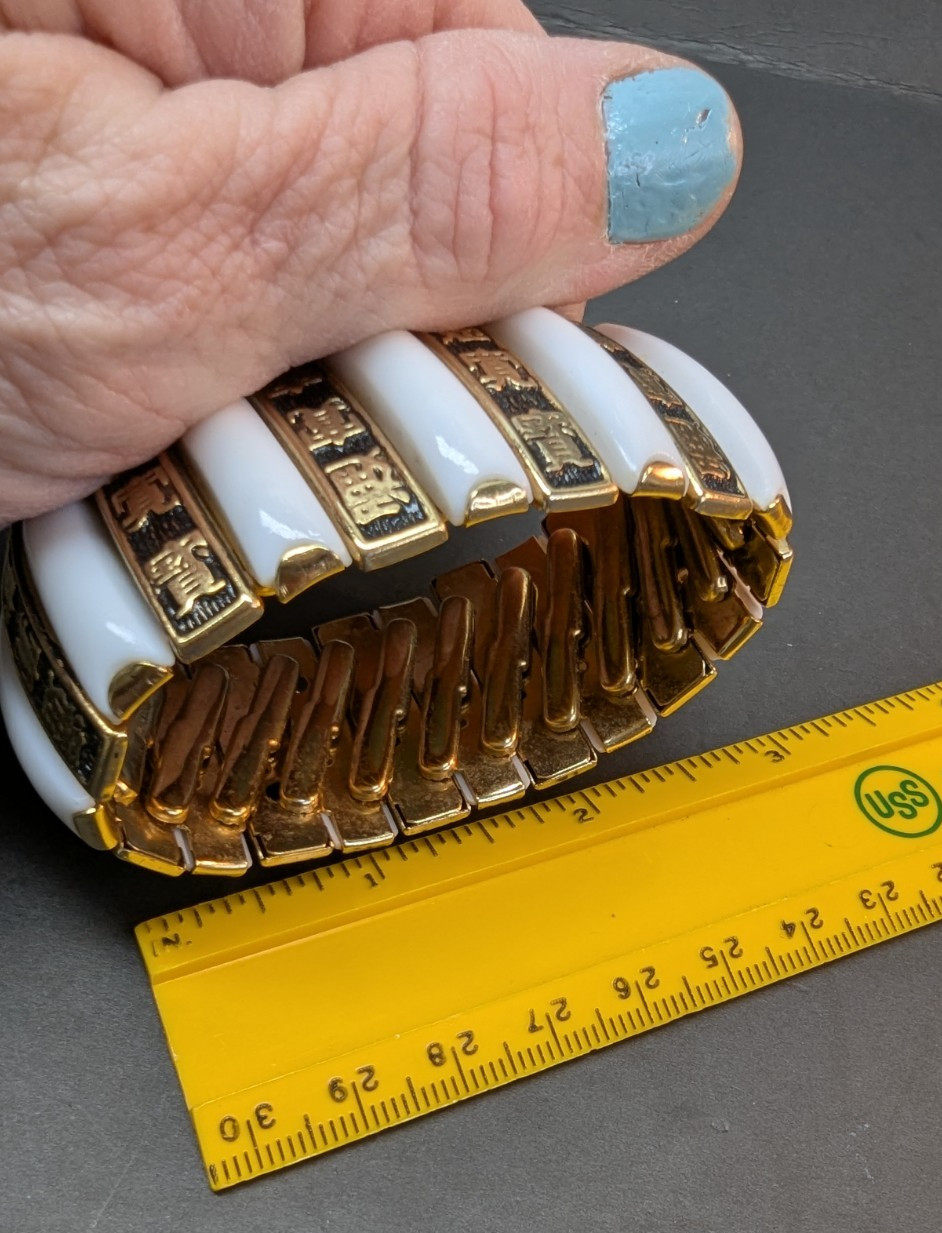 Chunky Chinese Writing White Lucite Stretch Lucite Bracelet Hong Kong Vintage