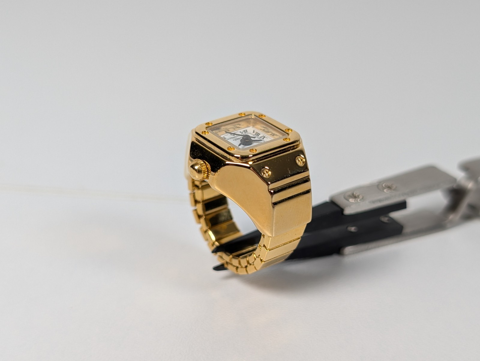 Vtg Digits Bonetto Ring Watch Gold Tone Expansion Band Japan Quartz RUNNING