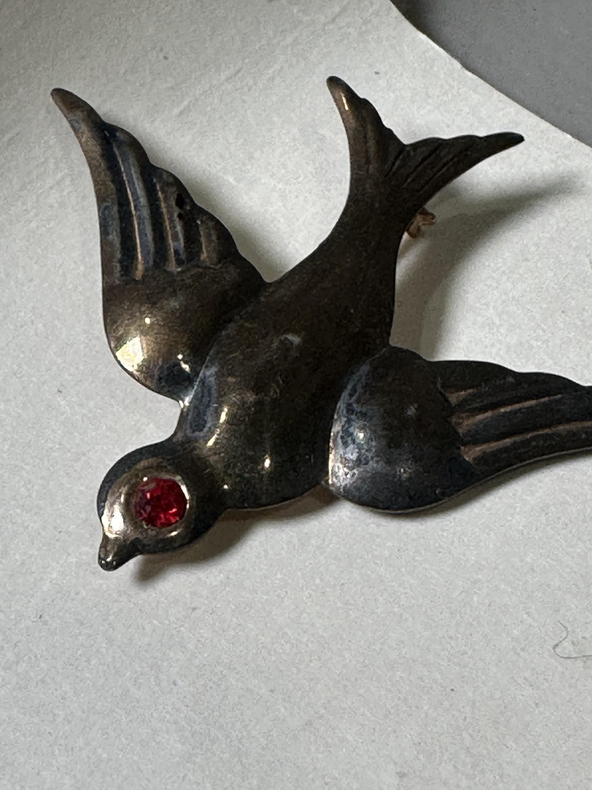 Vintage Sterling Silver Flying Swallow Bird Brooch Pin Red Glass Rhinestone Eye