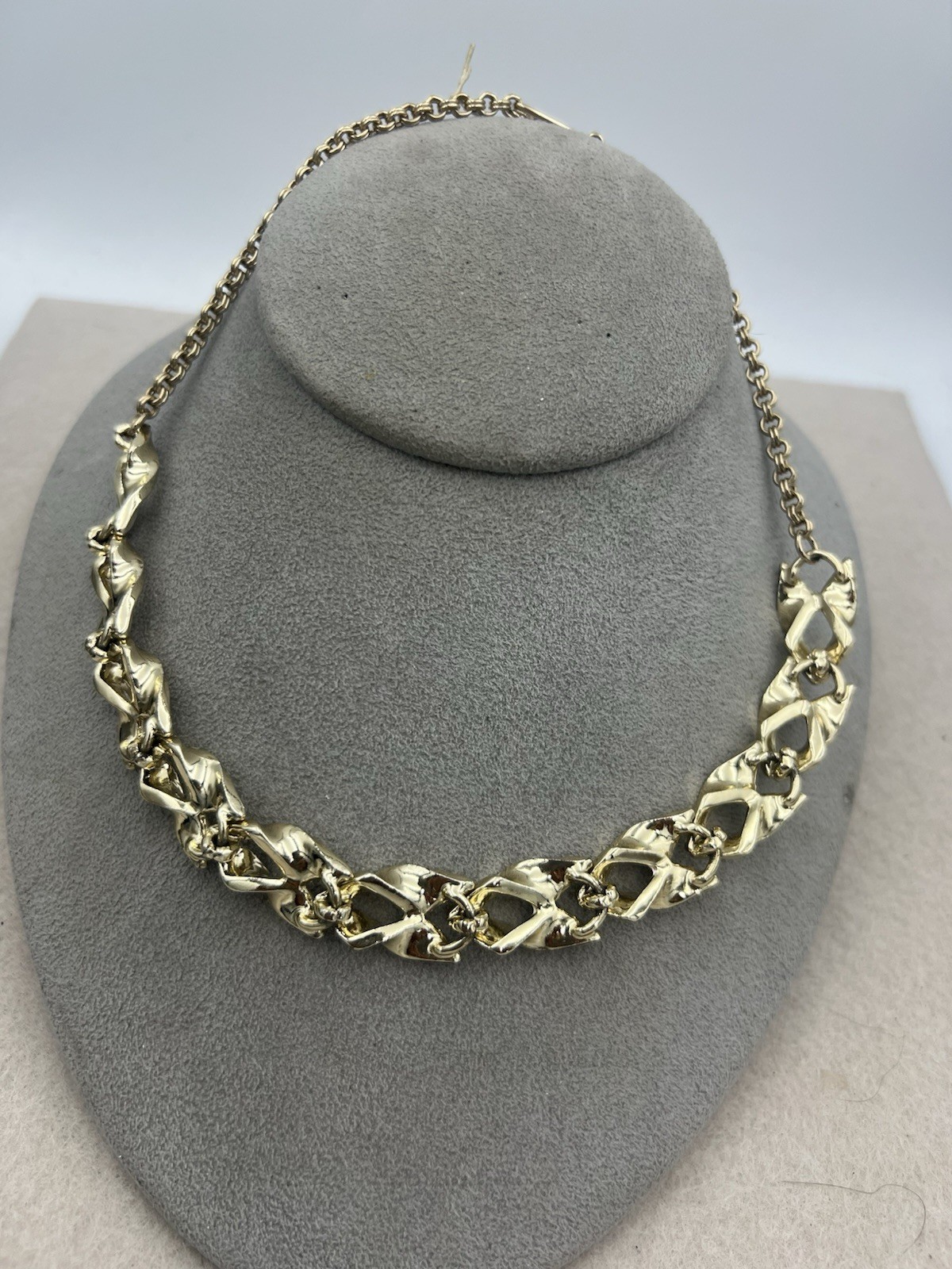 VINTAGE Gold and Silver Two-Tone Textured Articulated Leaf Link Choker Necklace