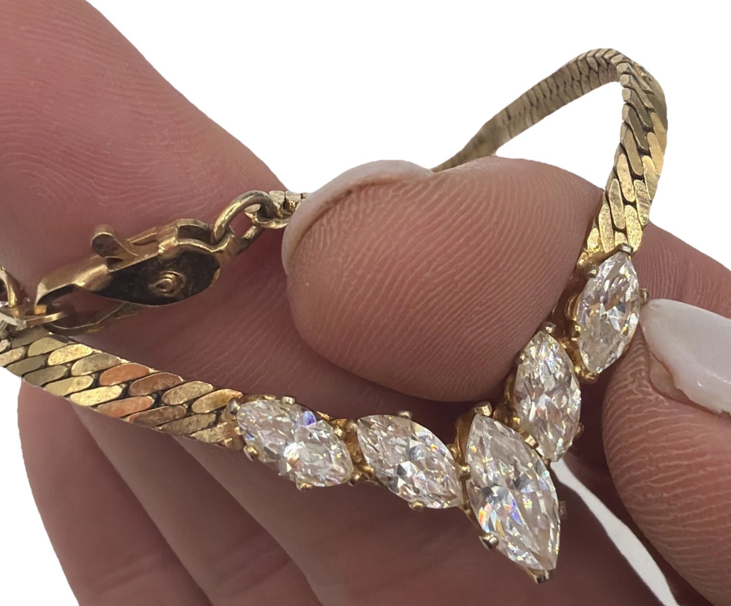 Retro Gold Plated Necklace – V‑Shaped Marquise Crystal Pendant Elegant Vintage